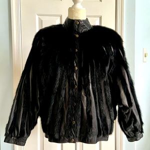 1980’s Black Fur & Leather Striped Snap Up Jacket! Size M